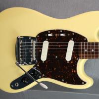 Fender mustang mg69 vwh 2015 japan japon 3 