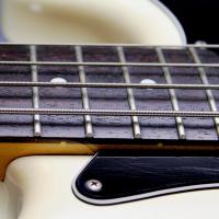Fender pb 70 owh japan 7 