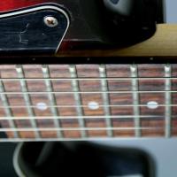 Fender str 75 str 80 r redburst 1989 japan 26 
