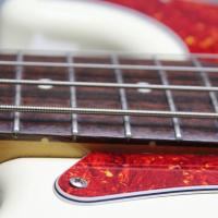 Pb62wh fender japan 2 