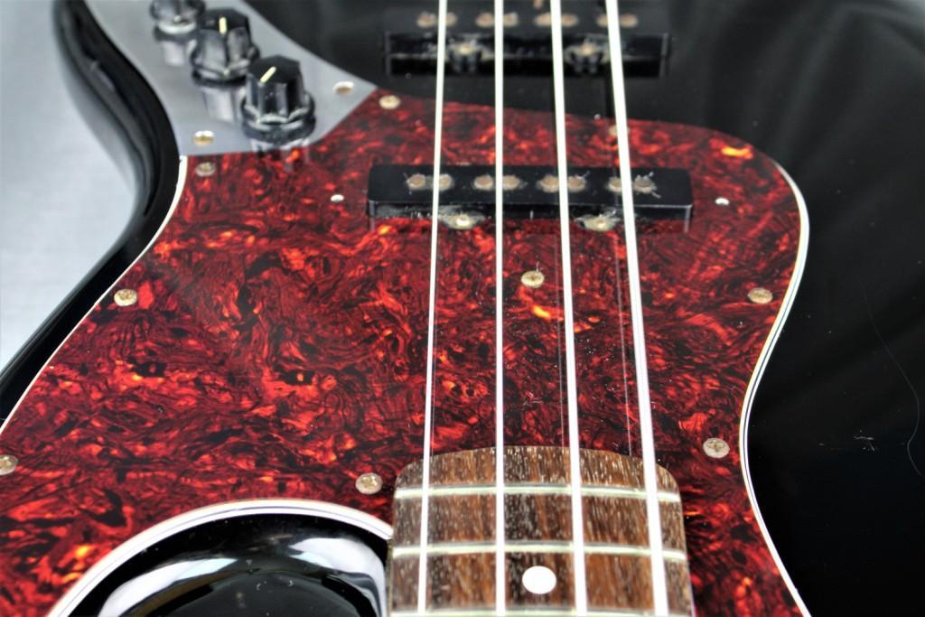 Plaque a nous rajoutee